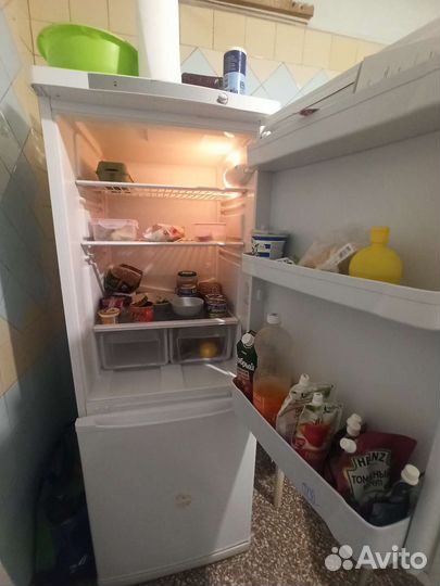 Холодильник бу indesit