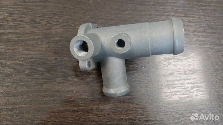 Фланец системы охлаждения Audi