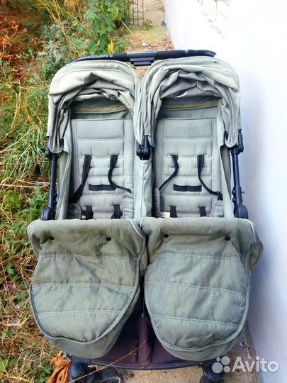 Коляска для двойни