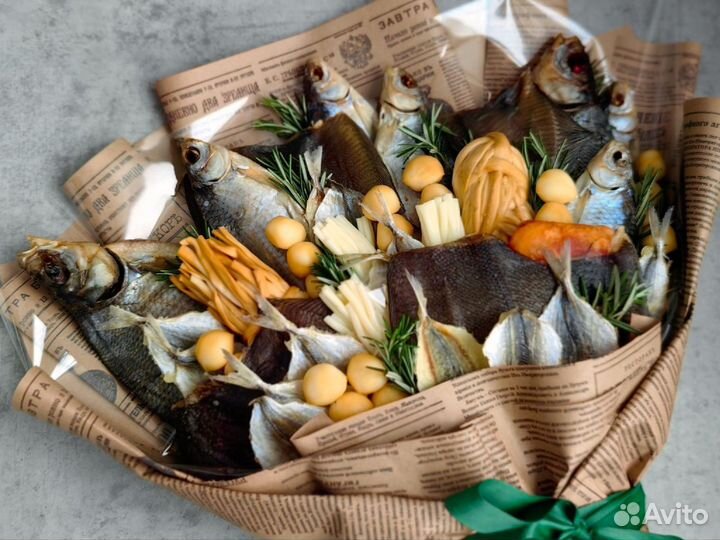 Букет из вяленой копченой рыбы