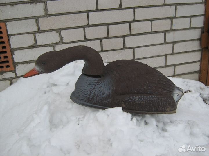 Продам пластмассовых подсадных уток и гусей
