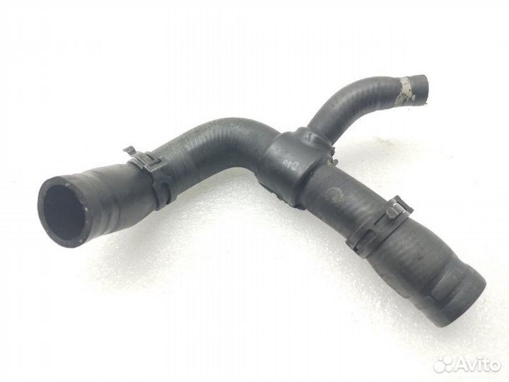 Патрубок системы охлаждения Mercedes-Benz C-Class