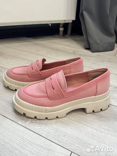 Лоферы женские розовые