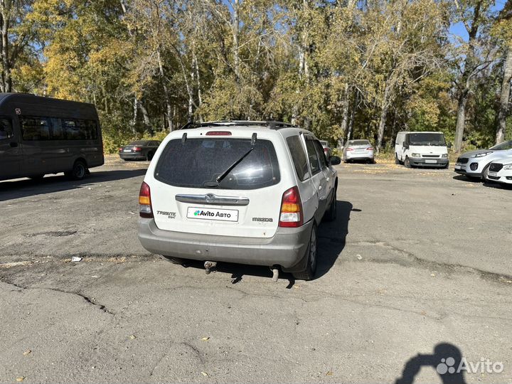 Mazda Tribute 2.0 МТ, 2000, битый, 200 000 км