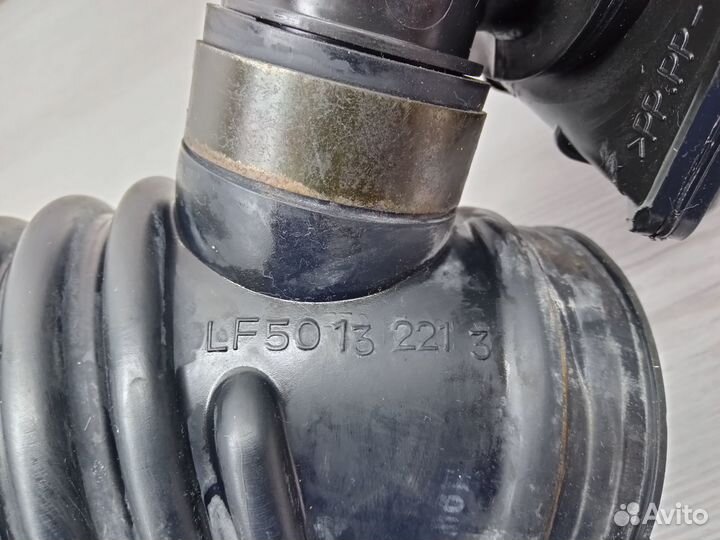 Патрубок воздушного фильтра Mazda 3 BK BL 2.0 LF