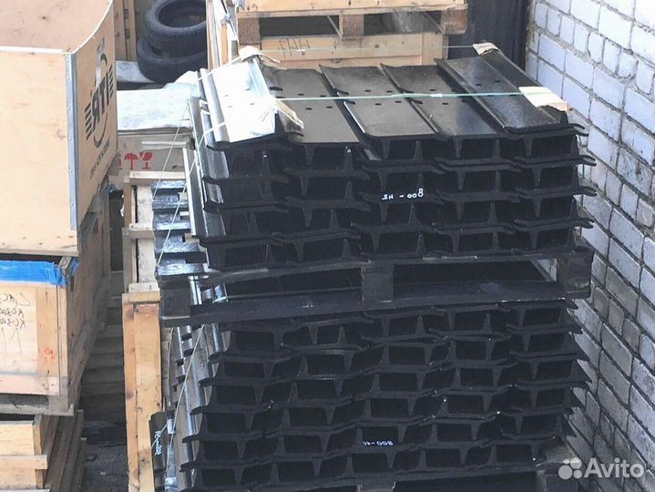 Башмак экскаватора Komatsu 20Y-32-11110