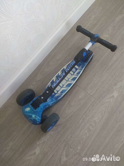 Самокат детский трехколесный складной