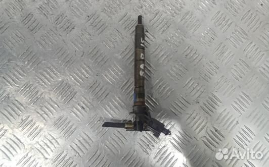 Форсунка дизельная audi A6 C6 (8AD15AL02)