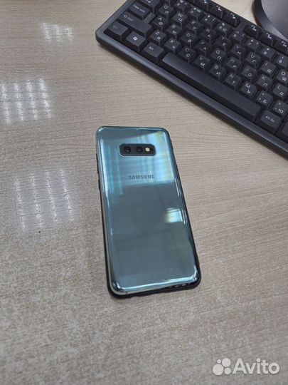 Samsung Galaxy S10e, 6/128 ГБ