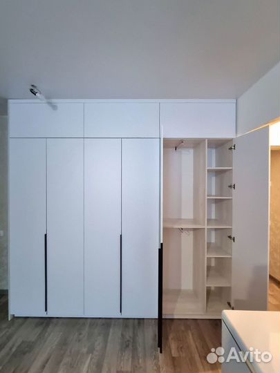Встраиваемый шкаф