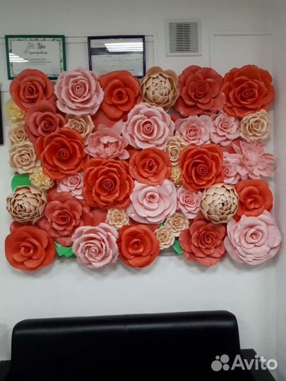 Панно из цветов на стену, фотозона