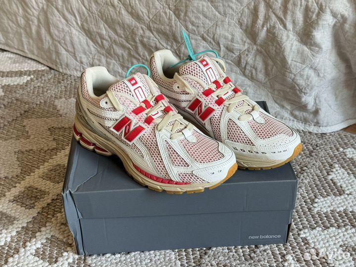 Кроссовки New Balance 1906r