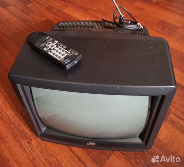 Телевизор JVC бу