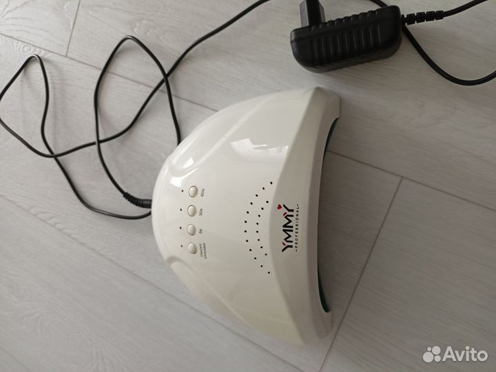 Лампа для сушки ногтей