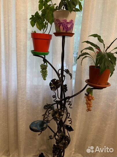 Подставка для цветов напольная металлическая