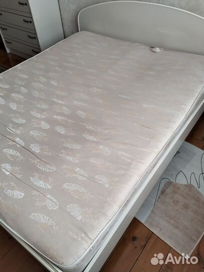 Кровать двухспальная с матрасом бу 160 200