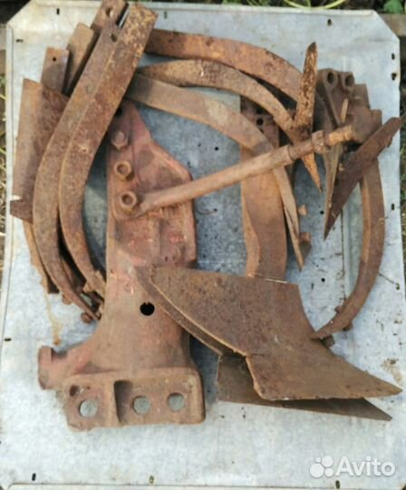 Лемеха стойки плуга траки лапы отвалы цепи др