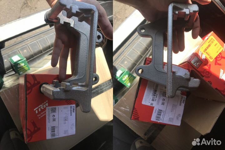 Скоба суппорта TRW BDA605 Audi A6 C6