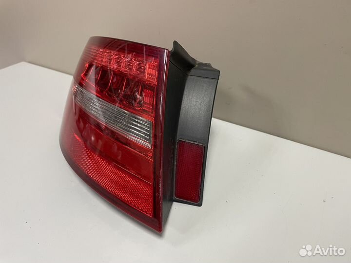 Фонарь левый в крыло Ауди А4 Б8 рестайлинг