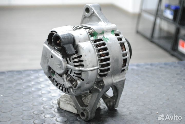Генератор Chrylser Intrepid 3.3 б/у 90А