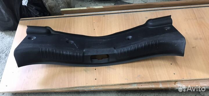 Накладка замка багажника Ford Mondeo 4