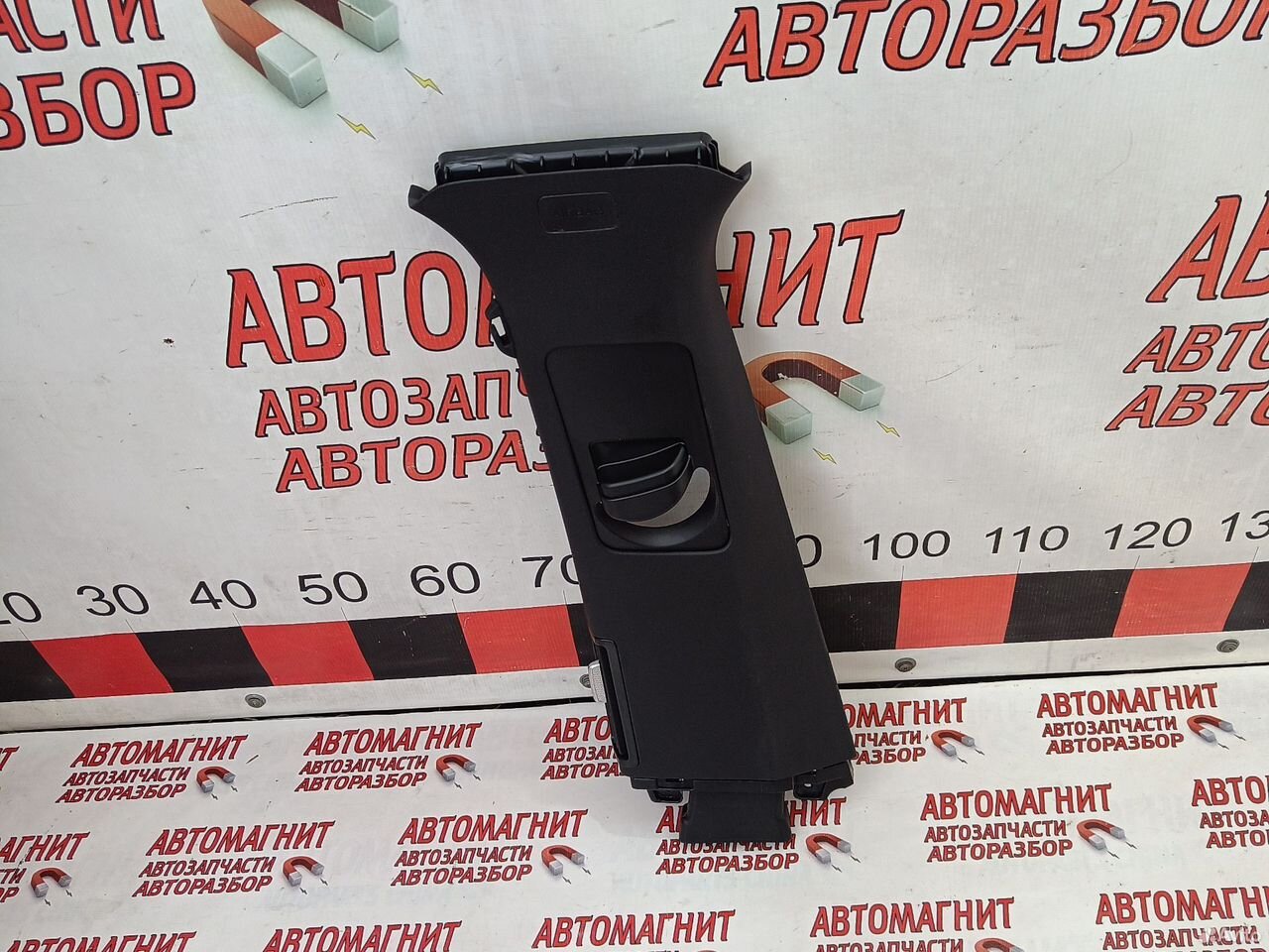 Обшивка центральной стойки левая Exeed RX