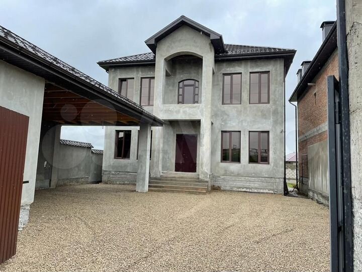 Дом 330 м² на участке 5 сот.