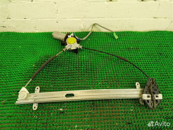 Стеклоподъемник передний правый Honda CR-V 2 (RD5