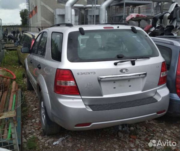 Kia Sorento 2008 г по запчастям