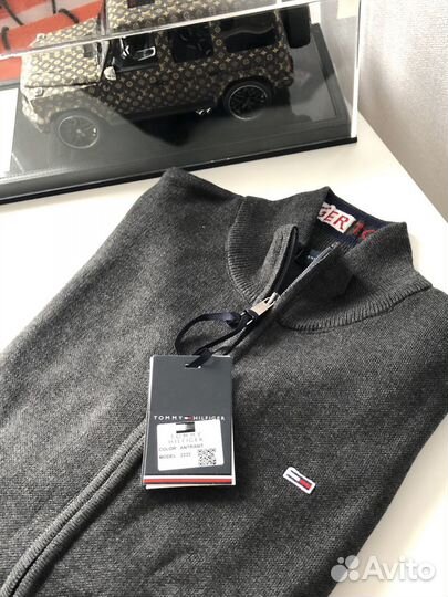 Свитер Tommy Hilfiger на молнии