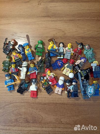 Продаю человечков с разных коллекций