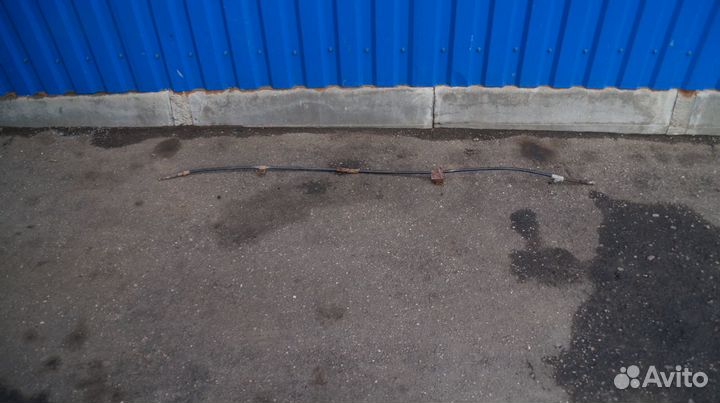 Nissan 36530-2F200 Трос ручника правый