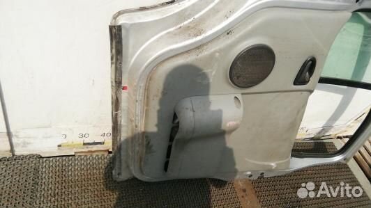 Дверь передняя правая opel vivaro (JDN25E201)