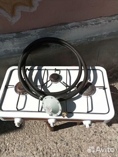 Продам газовую плиту