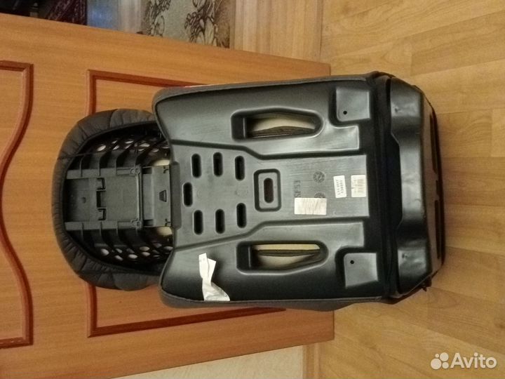 Детское автомобильное кресло