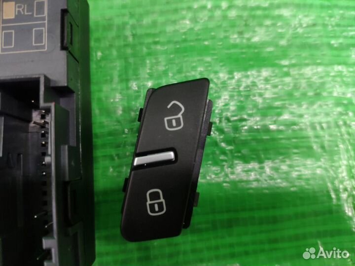 Кнопка центр замка+блок+проводка Touareg NF 10-18