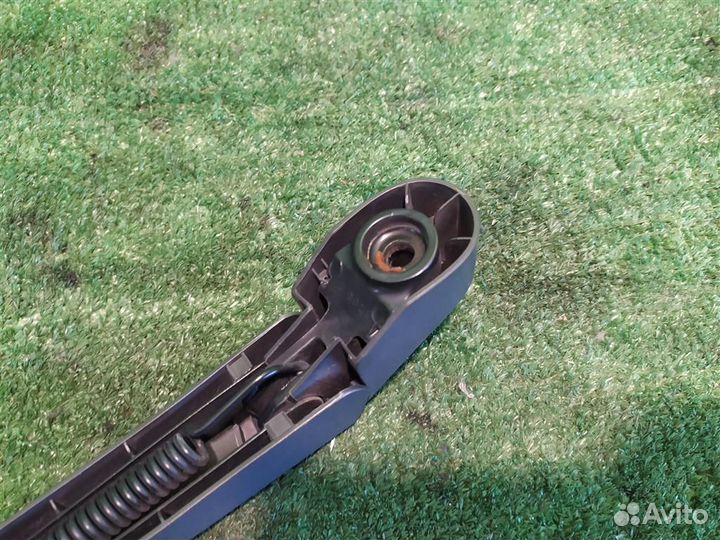 Поводок стеклоочистителя задний Honda FR-V (BE1)