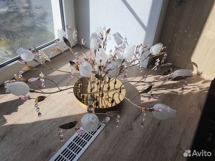 Продаю люстру