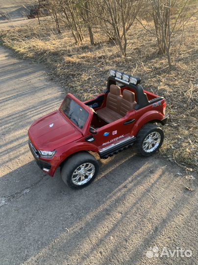 Детский электромобиль