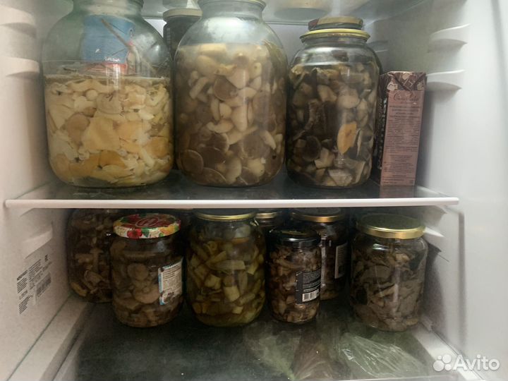 Грибы маринованные