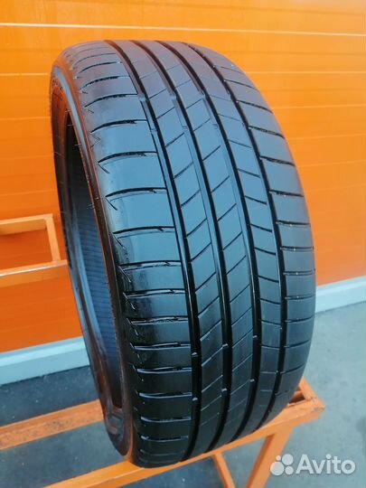 Bridgestone Turanza T005 225/40 R19 93Y