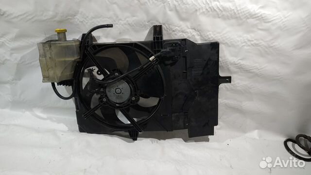 Вентилятор радиатора Nissan Note E11 hr16de