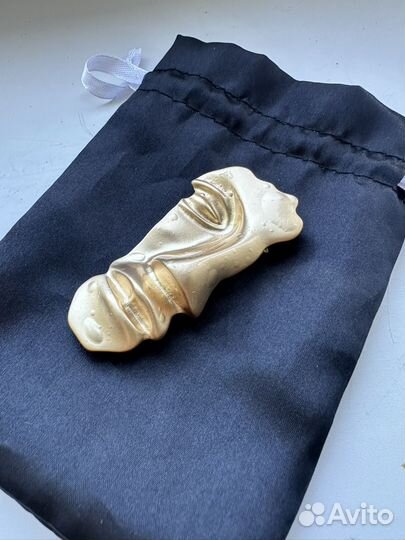 Броши и подвески