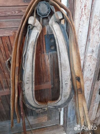 Хомут-клещи вожжи кнут все для лошадки