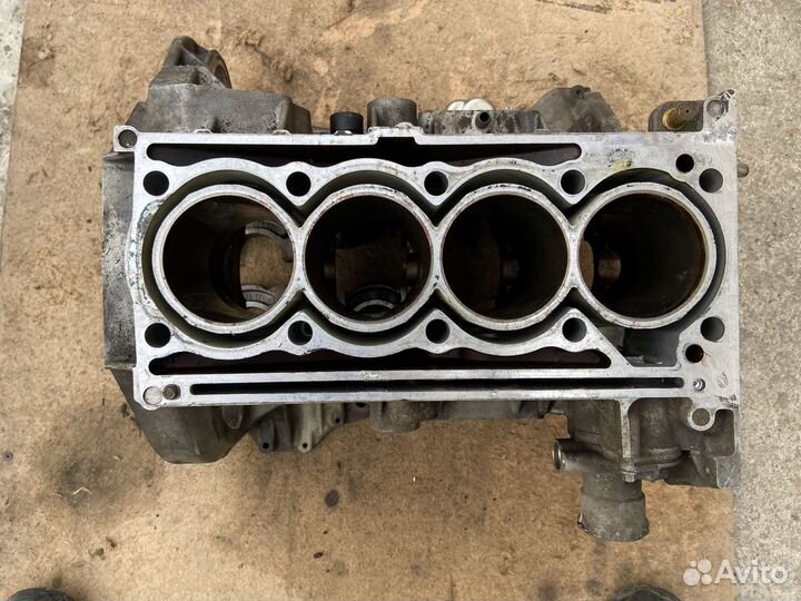 Блок на 271 мотор W204 c200compressor