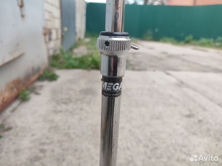 Стойка для тарелки