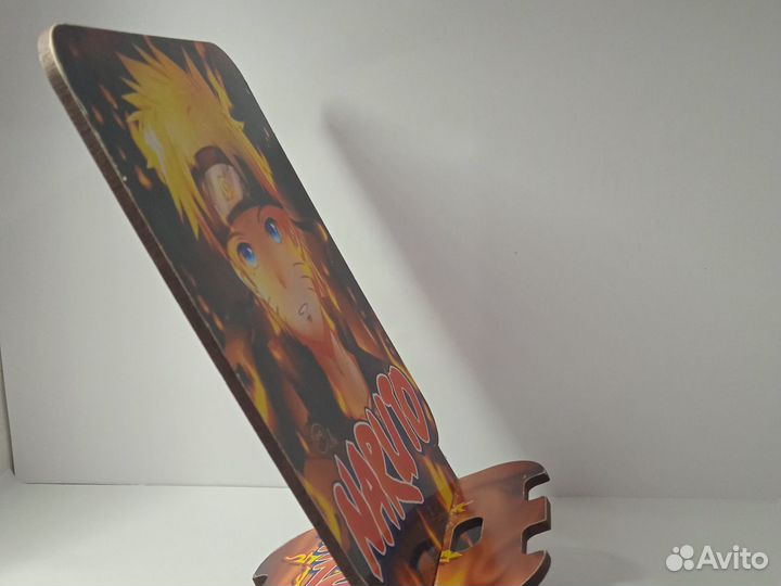 Подставка для телефона из дерева