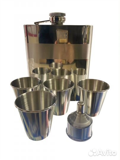 Набор фляжки-рюмки