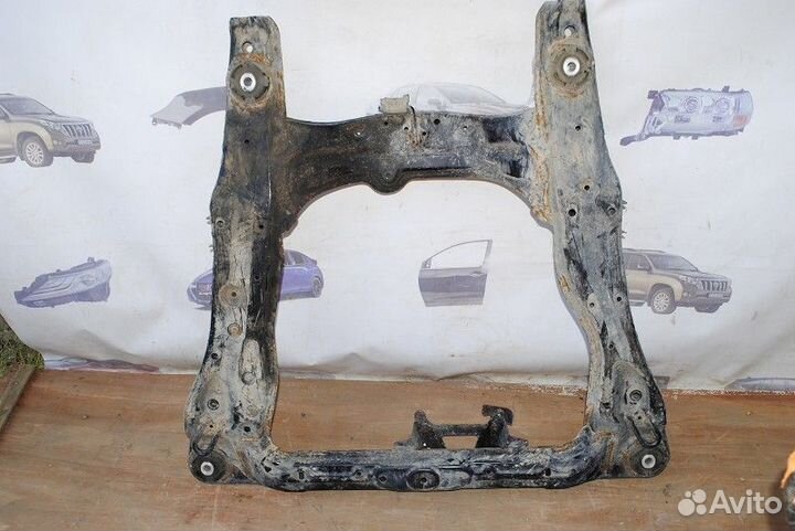 Подрамник передний Honda Accord 8