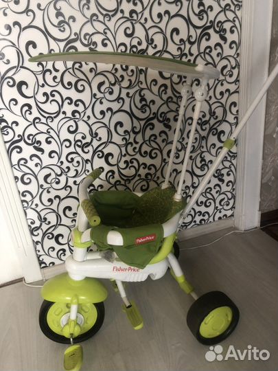 Детский трехколесный велосипед fisher price